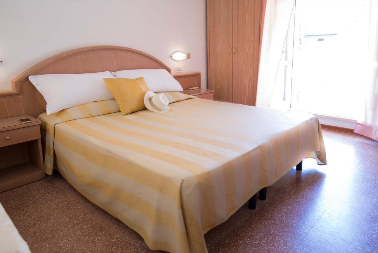 Hotel Villa Sole Resort Белларія-Іджеа-Марина Екстер'єр фото