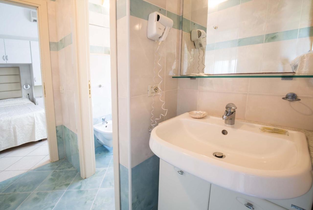 Hotel Villa Sole Resort Белларія-Іджеа-Марина Екстер'єр фото
